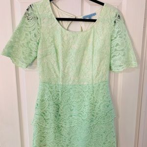 Antonio Melani Green Lace Tiered Dress sz4